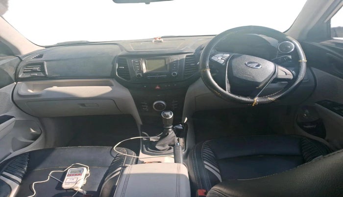 2022 Mahindra XUV300 W6 1.5 Sunroof Diesel, Diesel, Manual, 94,000 km, interior