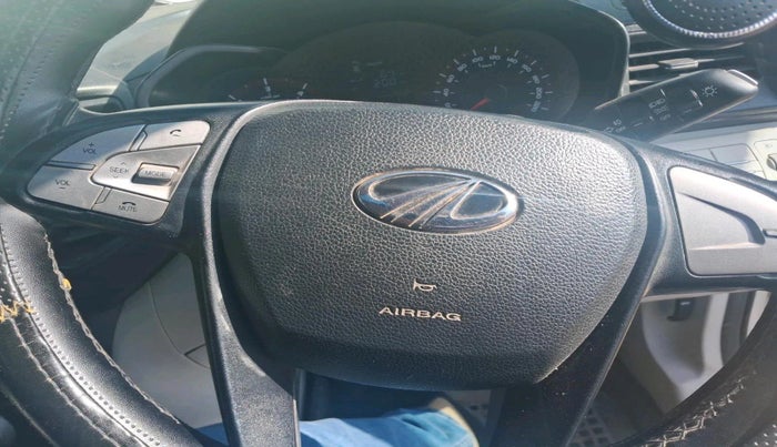 2022 Mahindra XUV300 W6 1.5 Sunroof Diesel, Diesel, Manual, 94,000 km, interior