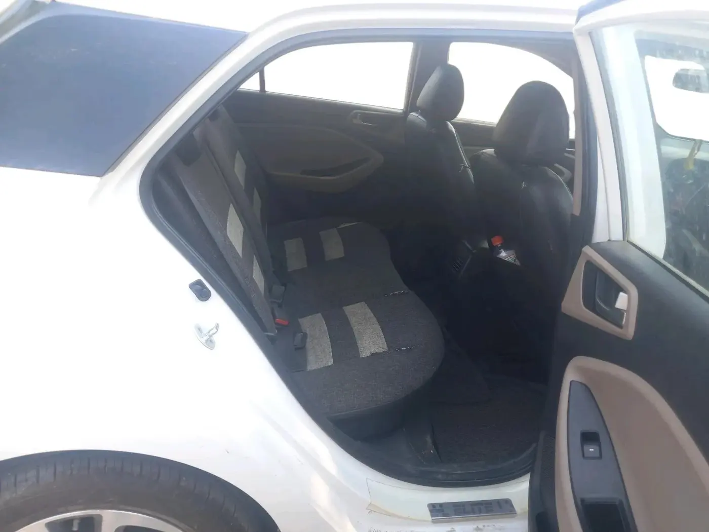 2016 Hyundai Elite i20 ASTA 1.2 (O), Petrol, Manual, 43,026 km, interior