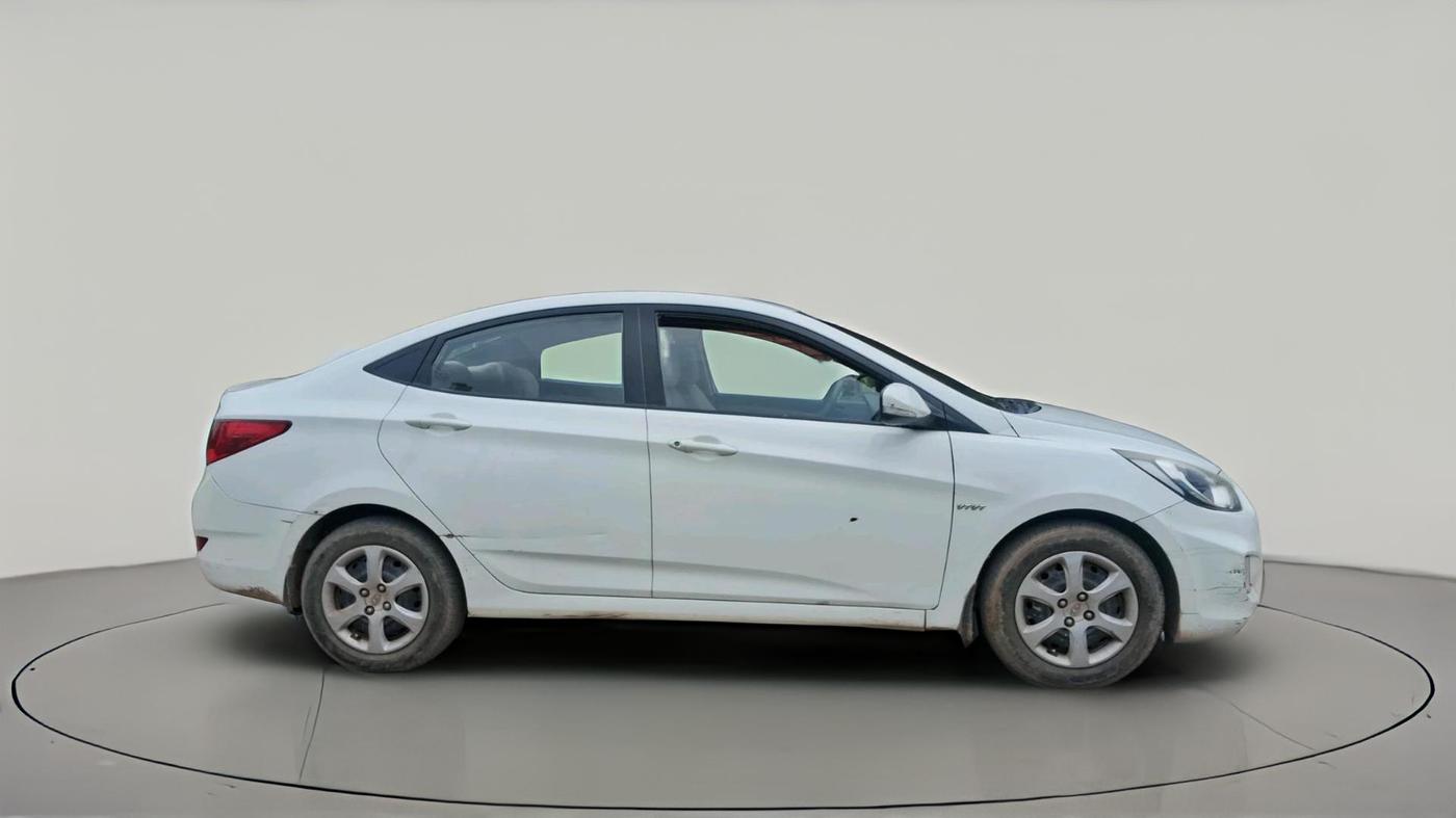 2012 Hyundai Verna FLUIDIC 1.4 VTVT, Petrol, Manual, 30,279 km, exterior