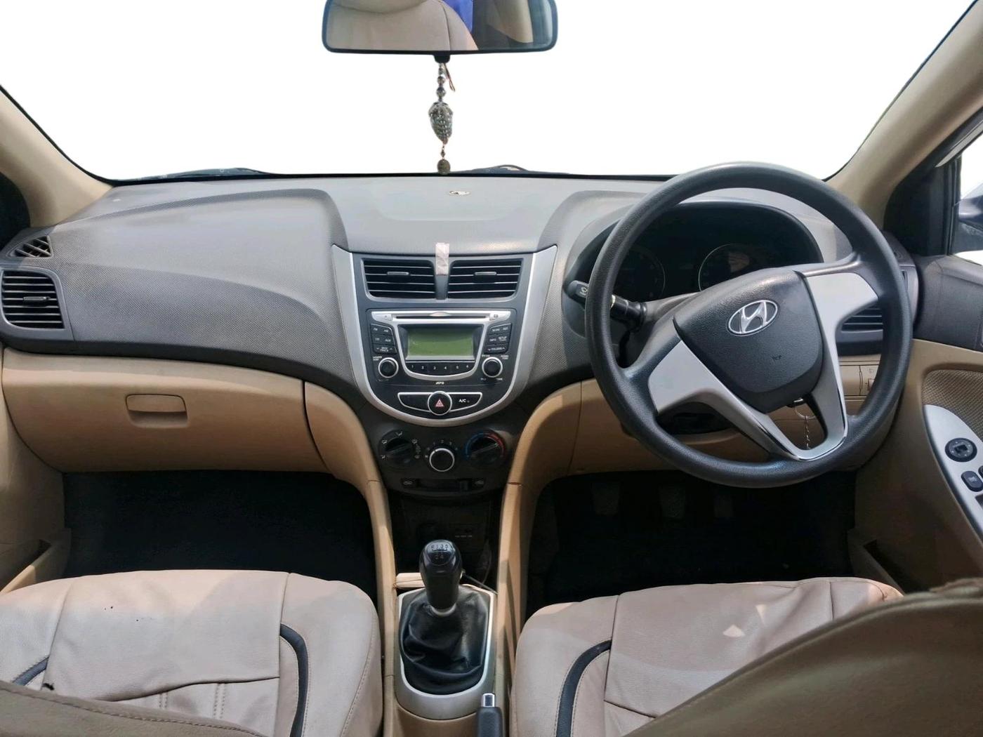 2012 Hyundai Verna FLUIDIC 1.4 VTVT, Petrol, Manual, 30,279 km, interior