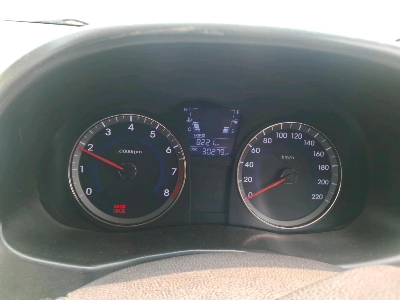 2012 Hyundai Verna FLUIDIC 1.4 VTVT, Petrol, Manual, 30,279 km, interior