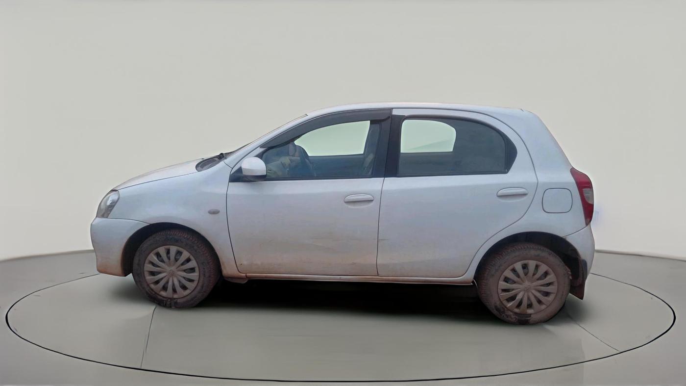 2013 Toyota Etios Liva G, Petrol, Manual, 58,874 km, exterior