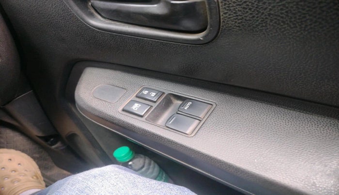 2017 Maruti IGNIS SIGMA 1.2, Petrol, Manual, 50,349 km, interior