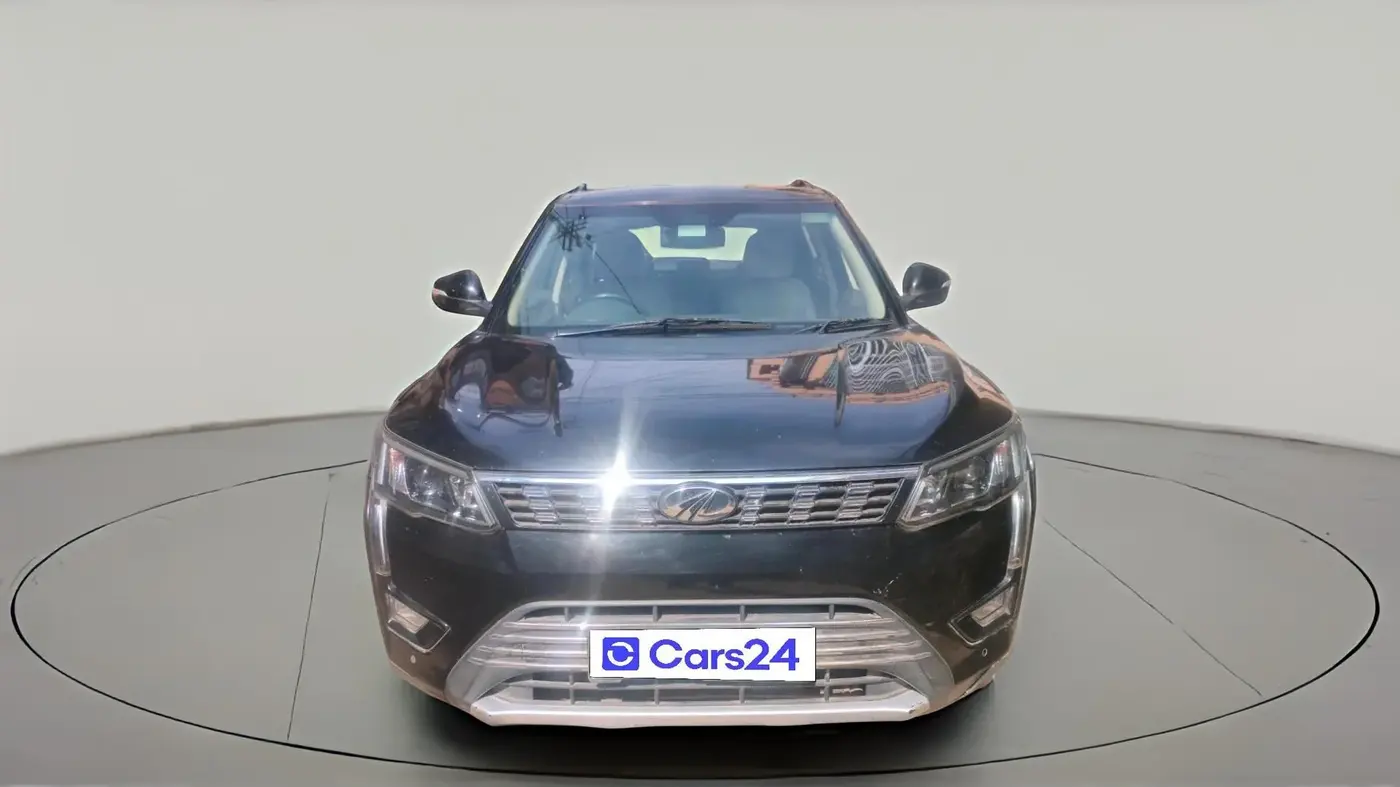 2021 Mahindra XUV300 W8 (O) 1.5 DIESEL, Diesel, Manual, 1,05,795 km, exterior
