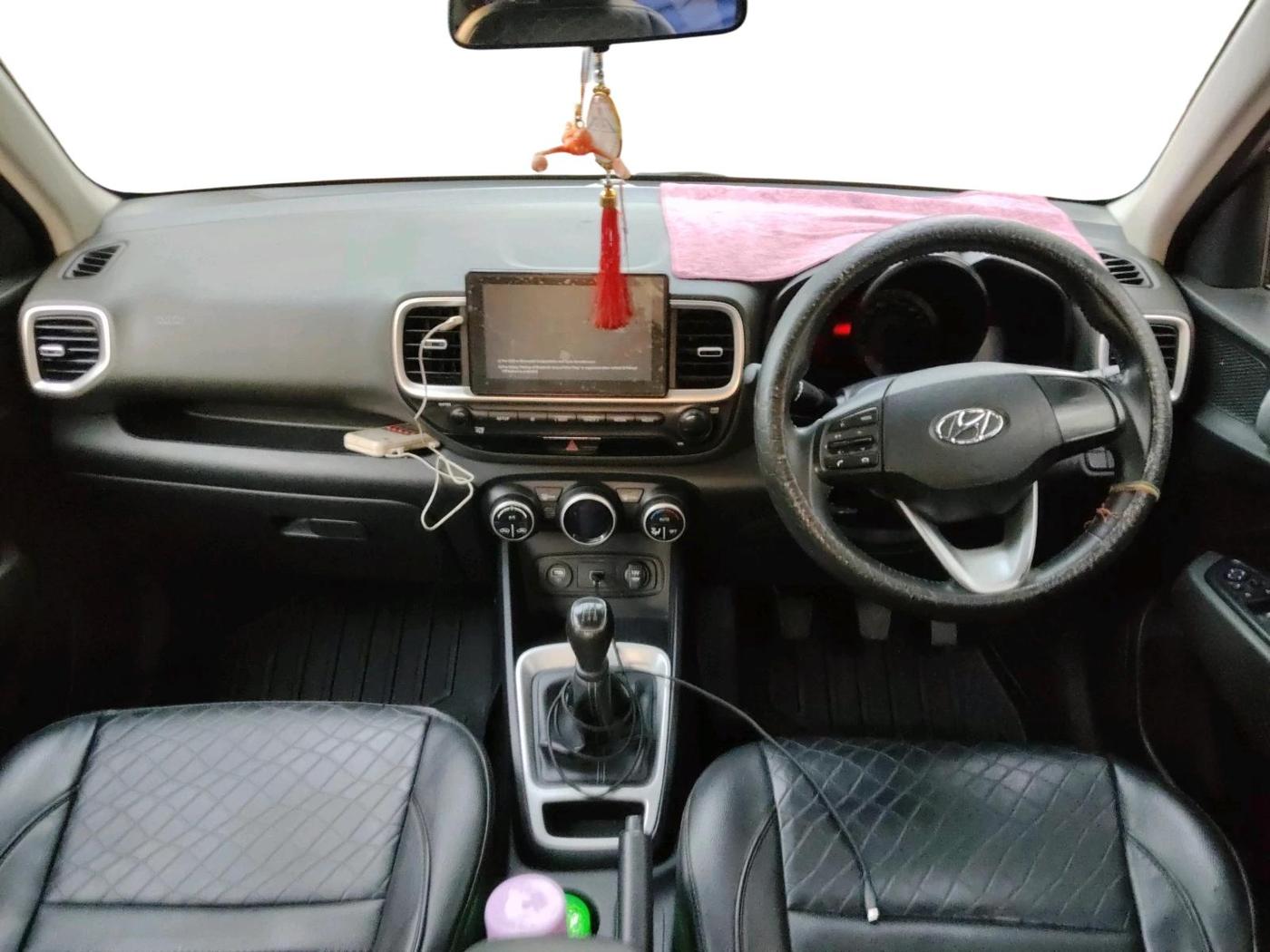 2021 Hyundai VENUE S+ 1.2, Petrol, Manual, 30,899 km, interior