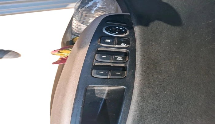 2015 Hyundai Xcent S 1.2, Petrol, Manual, 63,188 km, interior