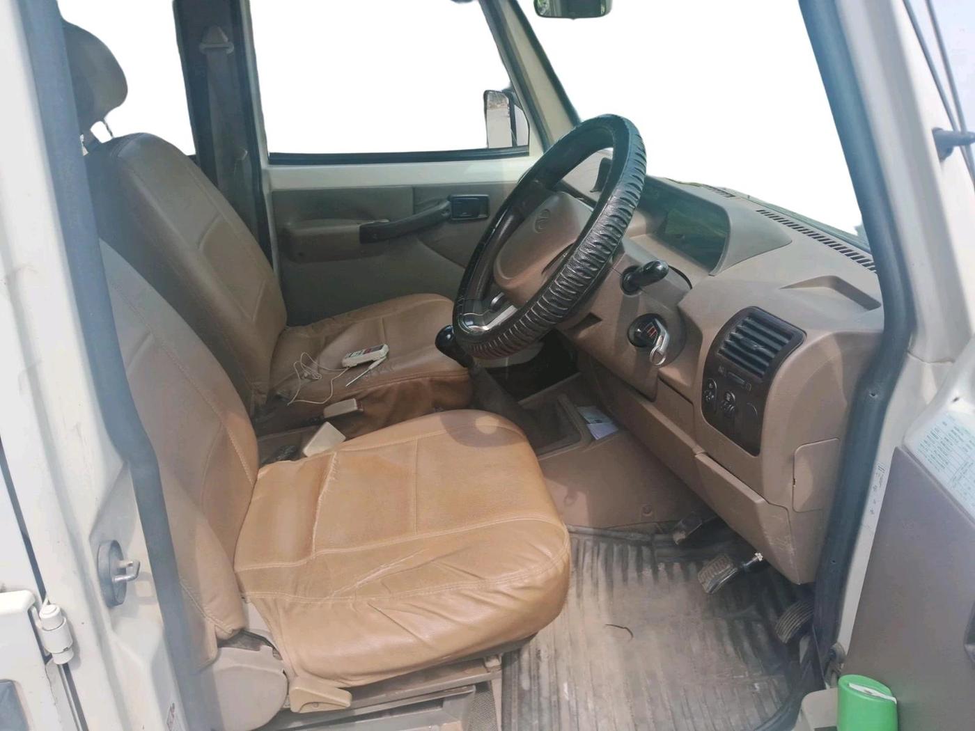 2016 Mahindra Bolero ZLX BS IV, Diesel, Manual, 1,76,214 km, interior