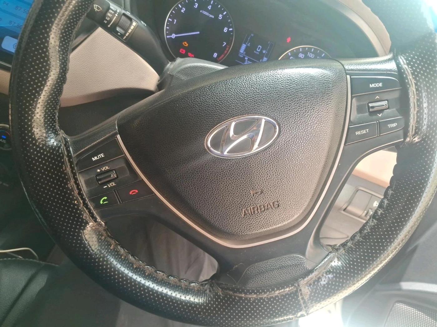2017 Hyundai Elite i20 ASTA 1.2, Petrol, Manual, 71,623 km, interior