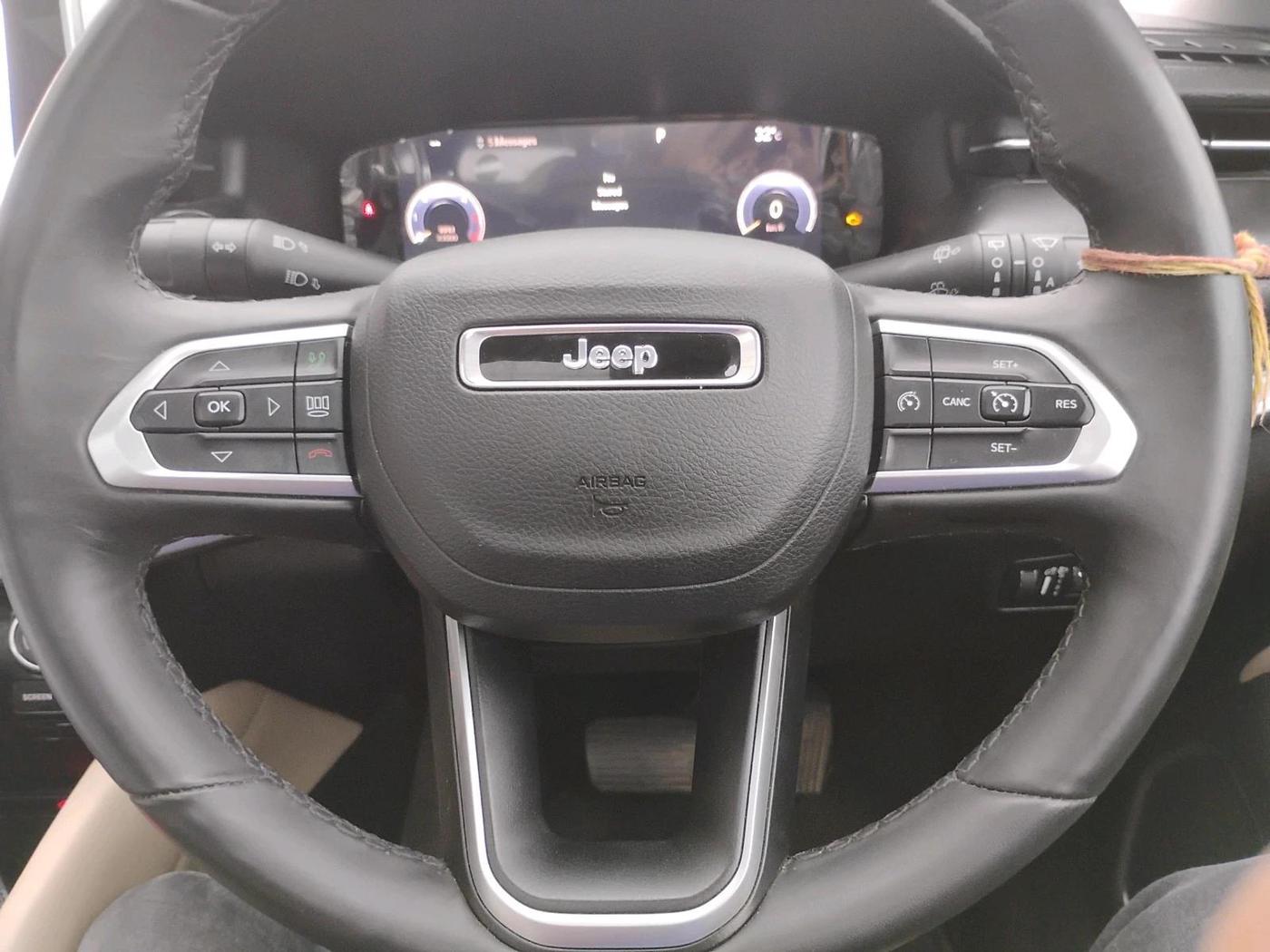 2026 Jeep MERIDIAN LIMITED (O) 4X2 AT, Diesel, Automatic, 6,182 km, interior