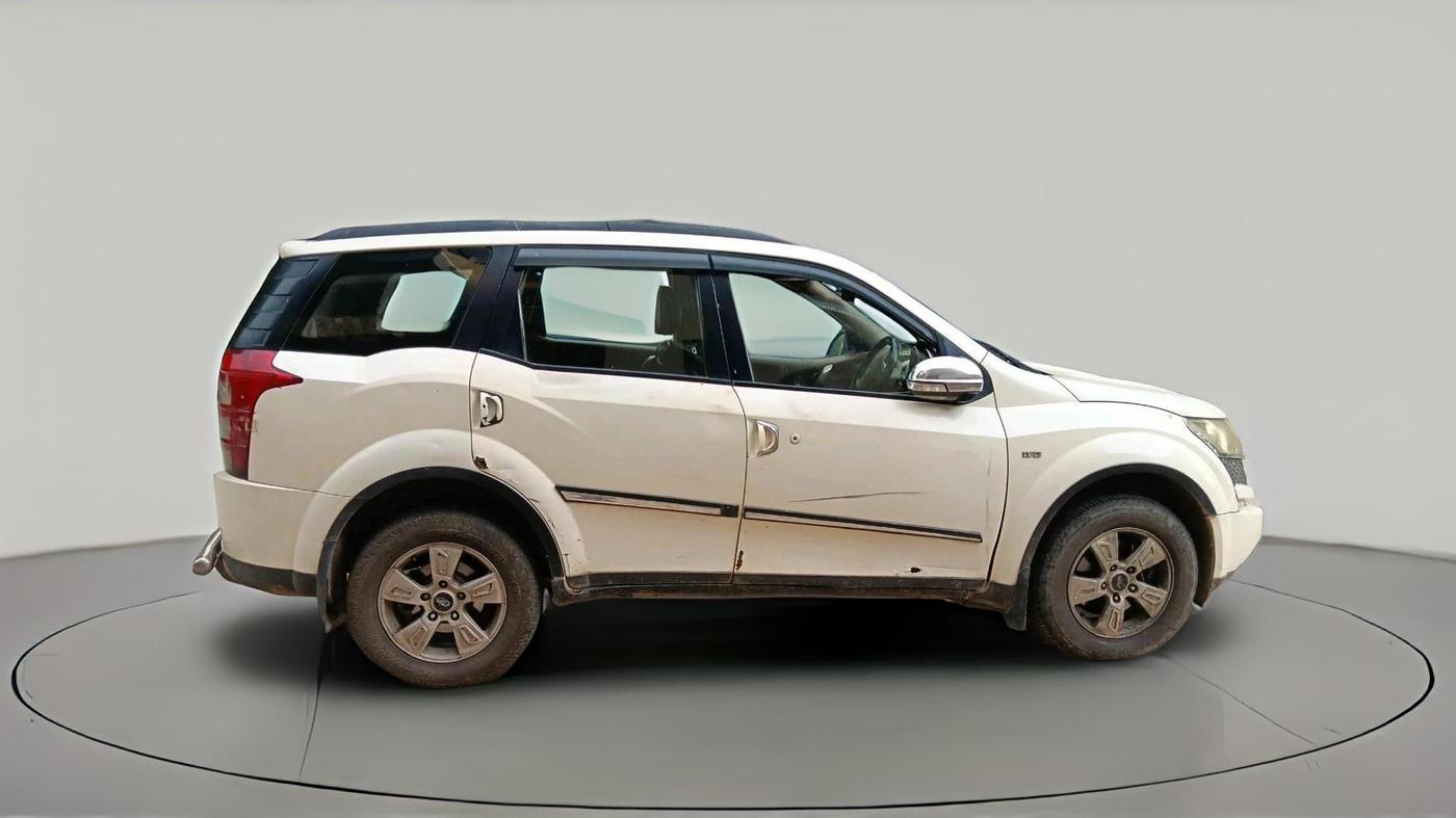 2012 Mahindra XUV500 W8, Diesel, Manual, 2,79,544 km, exterior