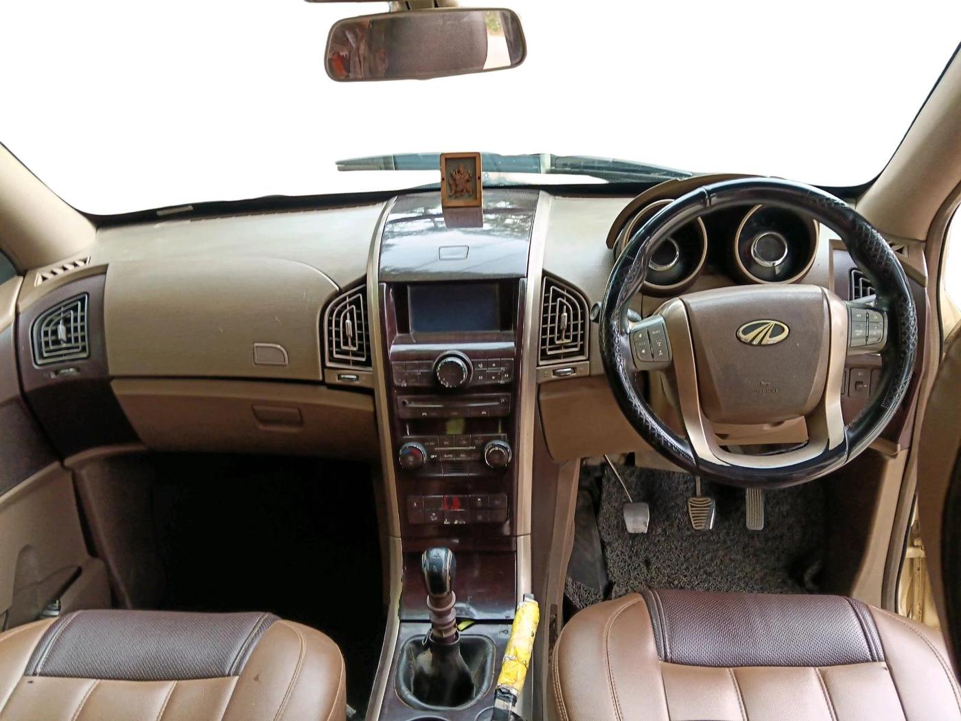 2012 Mahindra XUV500 W8, Diesel, Manual, 2,79,544 km, interior