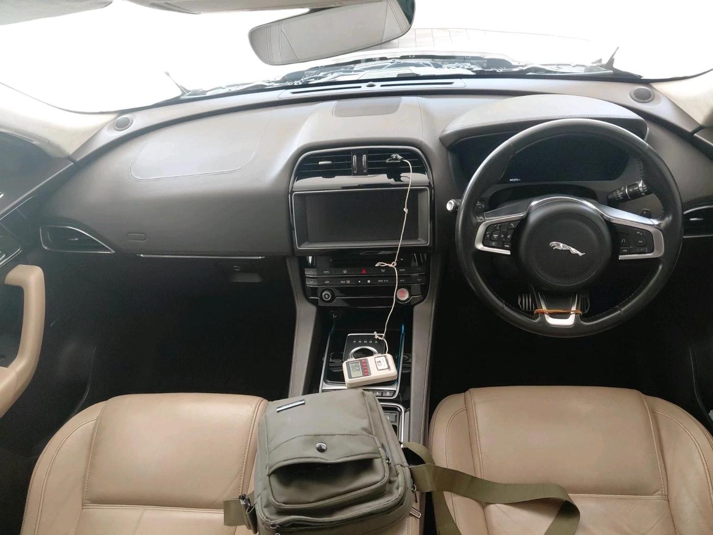 2020 Jaguar F- PACE 2.0 PRESTIGE PETROL, Petrol, Automatic, 47,904 km, interior