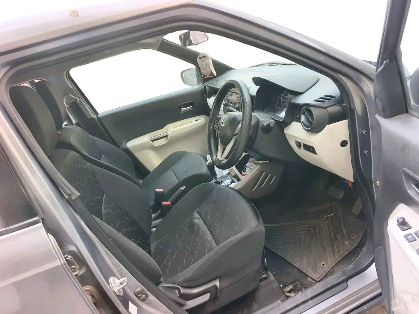2018 Maruti IGNIS ZETA 1.2 AMT, Petrol, Automatic, 45,349 km, interior
