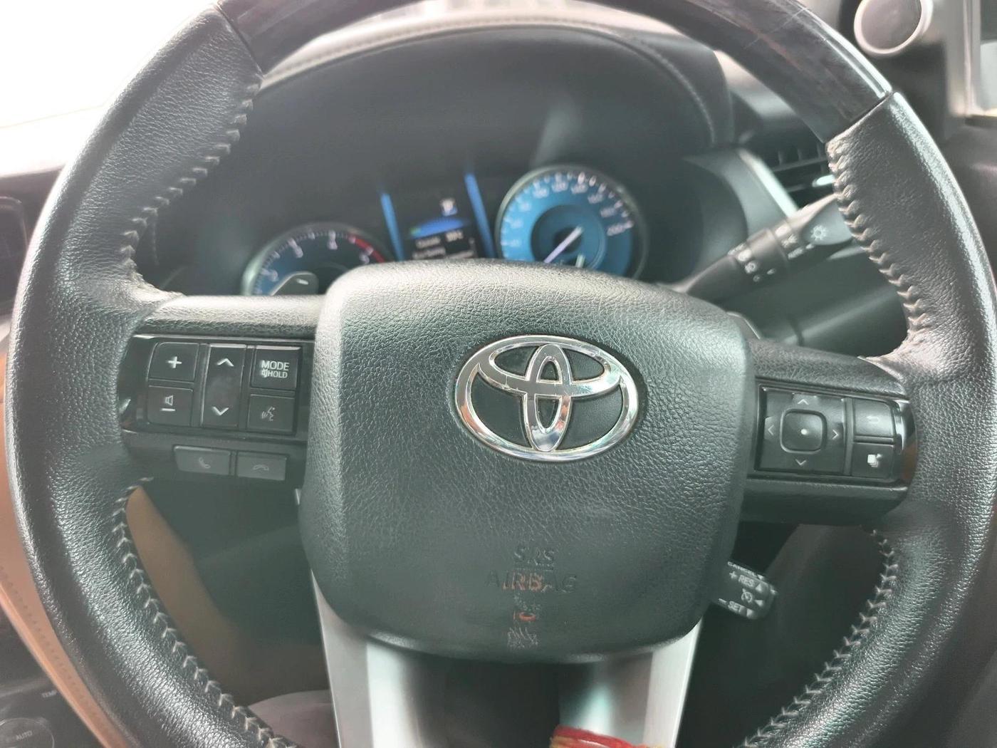 2023 Toyota Fortuner 4X2 AT 2.8 DIESEL, Diesel, Automatic, 82,562 km, interior