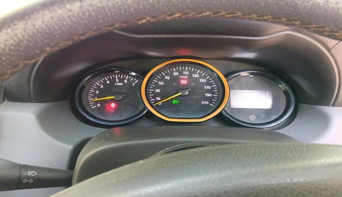 2016 Renault Duster 110 PS RXZ 4X4 MT DIESEL, Diesel, Manual, 1,33,699 km, interior