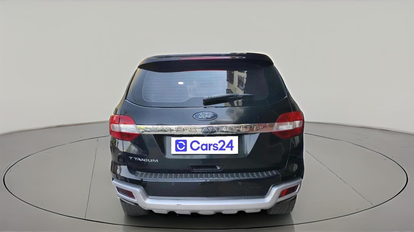 2018 Ford Endeavour TITANIUM 2.2 4X2 AT, Diesel, Automatic, 1,80,709 km, exterior