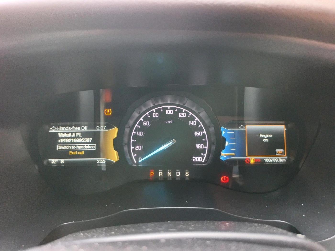 2018 Ford Endeavour TITANIUM 2.2 4X2 AT, Diesel, Automatic, 1,80,709 km, interior