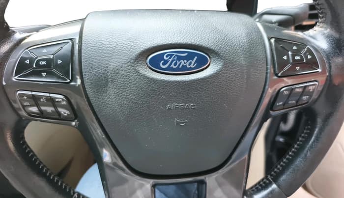 2018 Ford Endeavour TITANIUM 2.2 4X2 AT, Diesel, Automatic, 1,80,709 km, interior