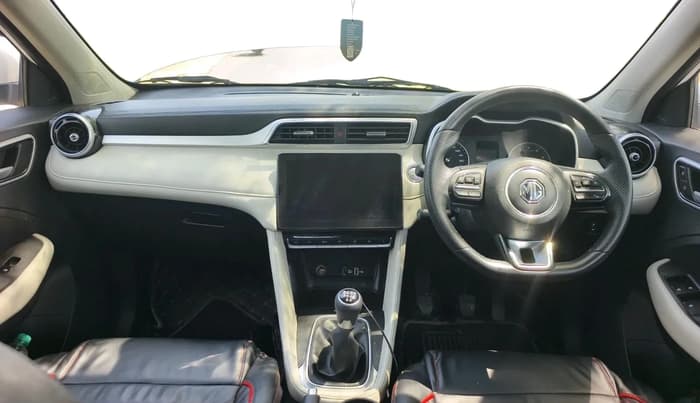 2024 MG ASTOR Shine 1.5 MT (Ivory), Petrol, Manual, 45,001 km, interior