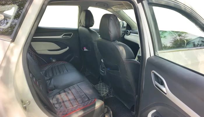 2024 MG ASTOR Shine 1.5 MT (Ivory), Petrol, Manual, 45,001 km, interior