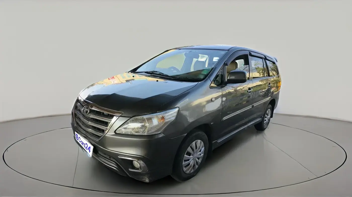 2012 Toyota Innova 2.5 GX 7 STR, Diesel, Manual, 2,65,972 km, exterior