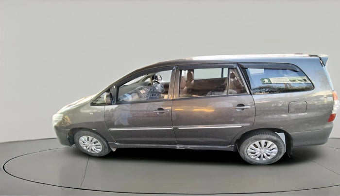 2012 Toyota Innova 2.5 GX 7 STR, Diesel, Manual, 2,65,972 km, exterior