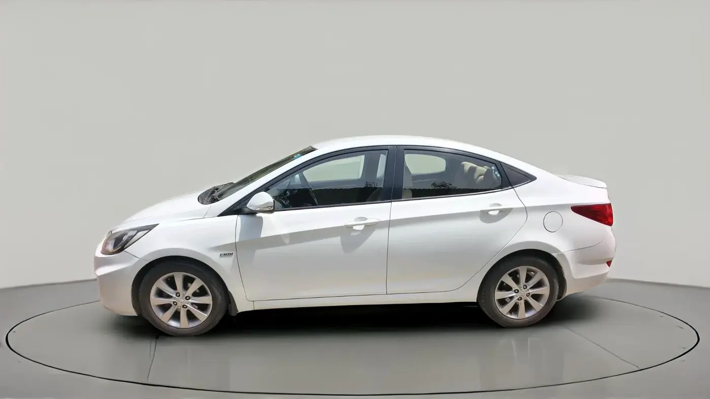 2011 Hyundai Verna FLUIDIC 1.6 CRDI SX, Diesel, Manual, 1,02,755 km, exterior