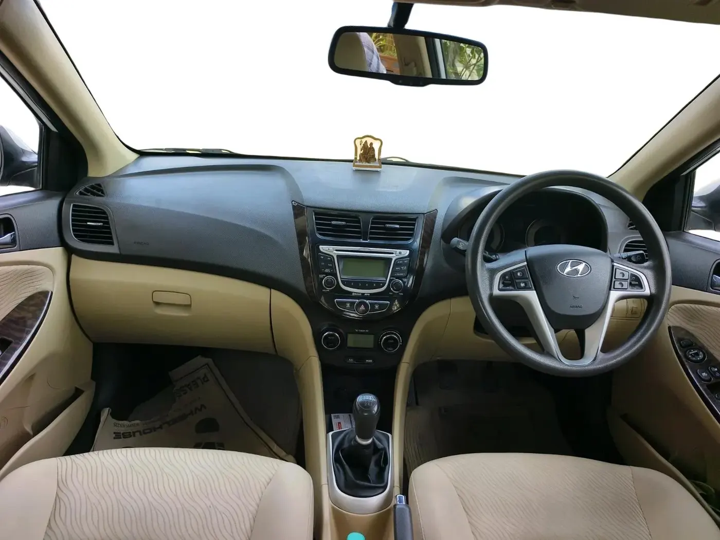 2011 Hyundai Verna FLUIDIC 1.6 CRDI SX, Diesel, Manual, 1,02,755 km, interior