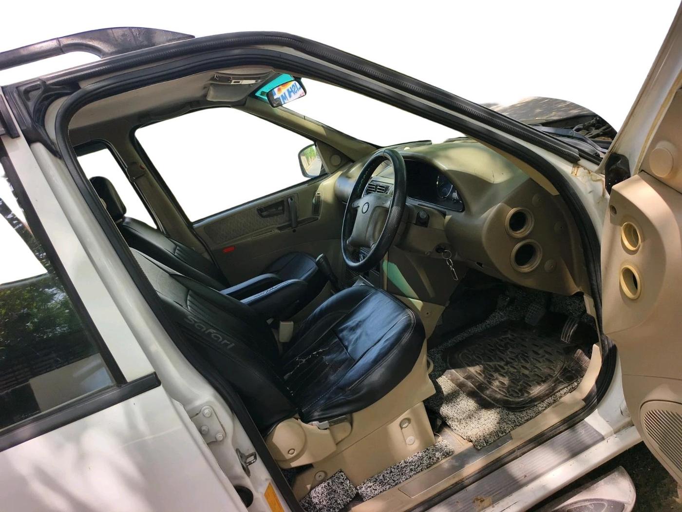 2012 Tata Safari 4X2 EX DICOR, Diesel, Manual, 91,450 km, interior