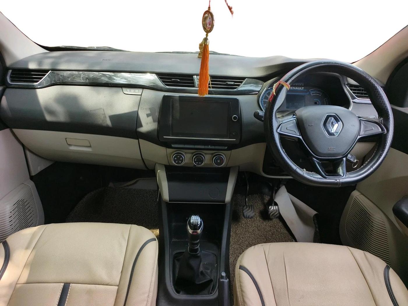 2021 Renault TRIBER RXT, Petrol, Manual, 80,872 km, interior