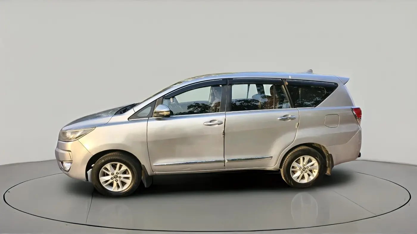 2016 Toyota Innova Crysta 2.4 GX 8 STR, Diesel, Manual, 1,69,470 km, exterior