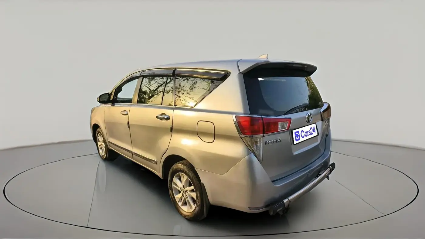 2016 Toyota Innova Crysta 2.4 GX 8 STR, Diesel, Manual, 1,69,470 km, exterior