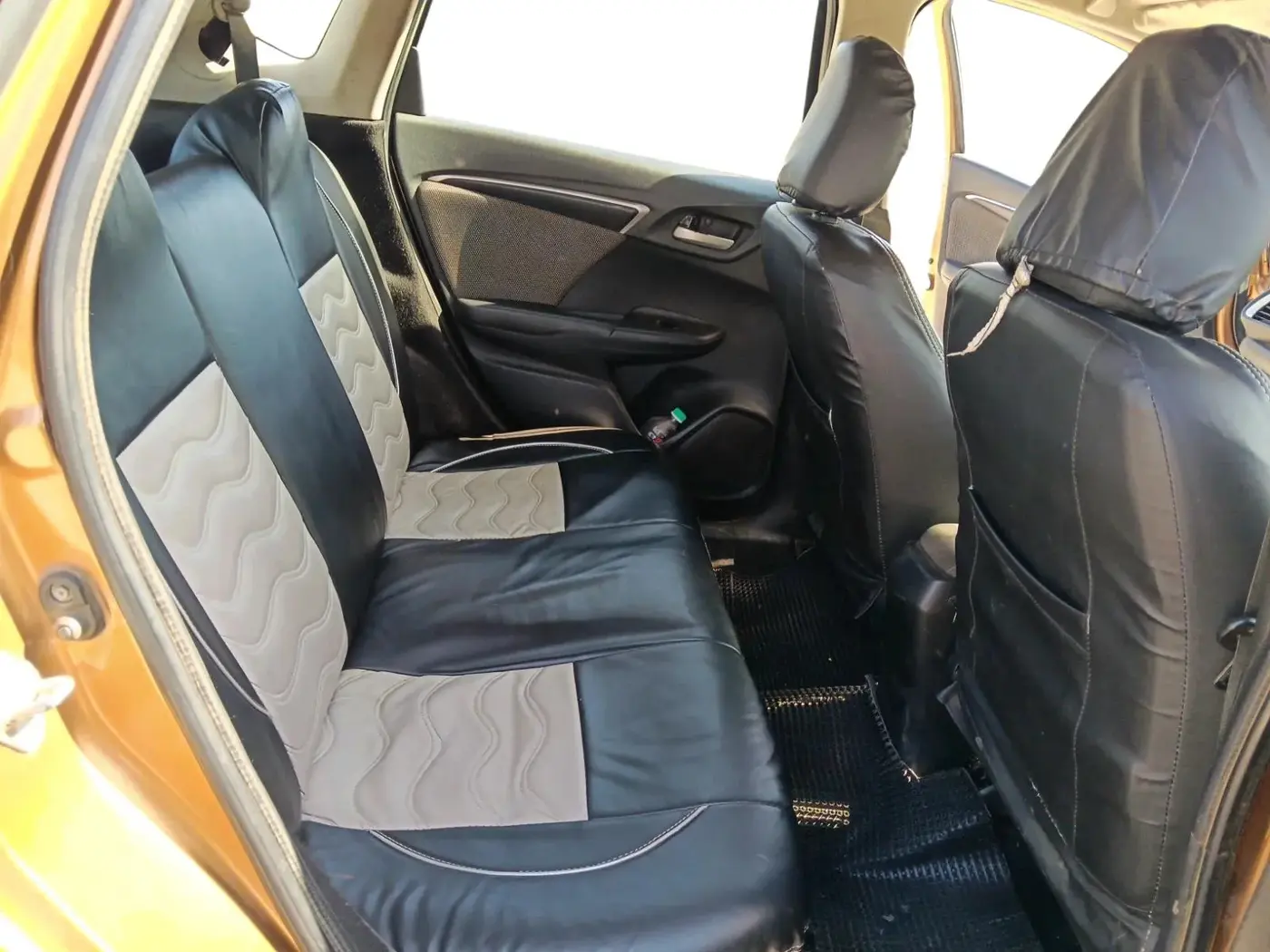 2017 Honda WR-V 1.5L I-DTEC VX MT, Diesel, Manual, 1,65,309 km, interior
