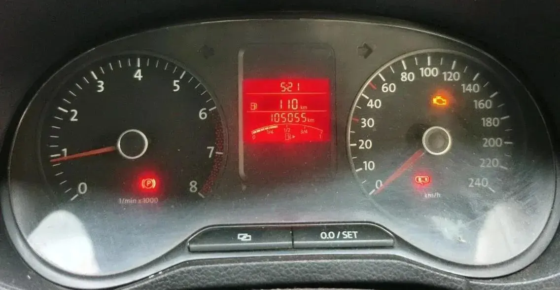 2014 Volkswagen Polo COMFORTLINE 1.2L PETROL, Petrol, Manual, 1,05,055 km, interior