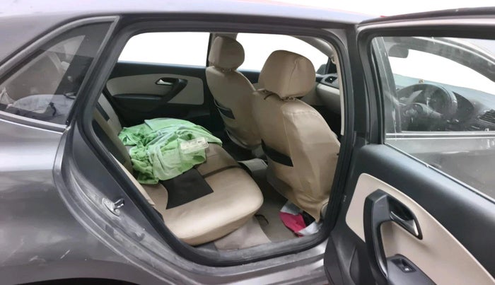 2014 Volkswagen Polo COMFORTLINE 1.2L PETROL, Petrol, Manual, 1,05,055 km, interior