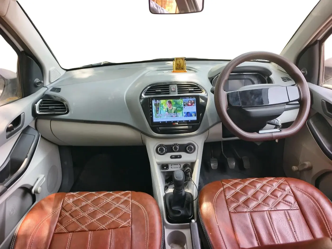 2025 Tata Tiago XE PETROL, CNG, Manual, 20,717 km, interior