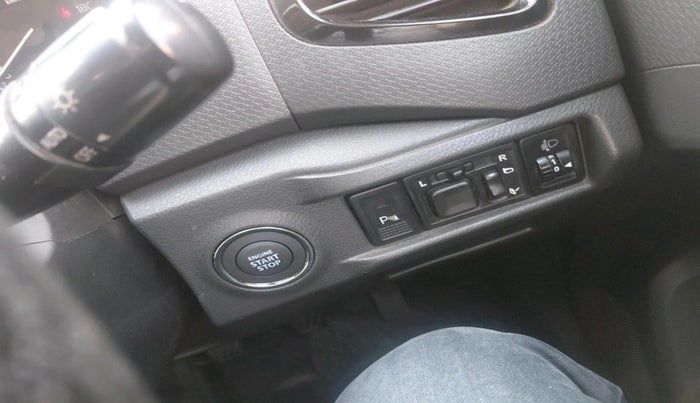 2016 Maruti Vitara Brezza ZDI PLUS DUAL TONE, Diesel, Manual, 1,37,282 km, interior