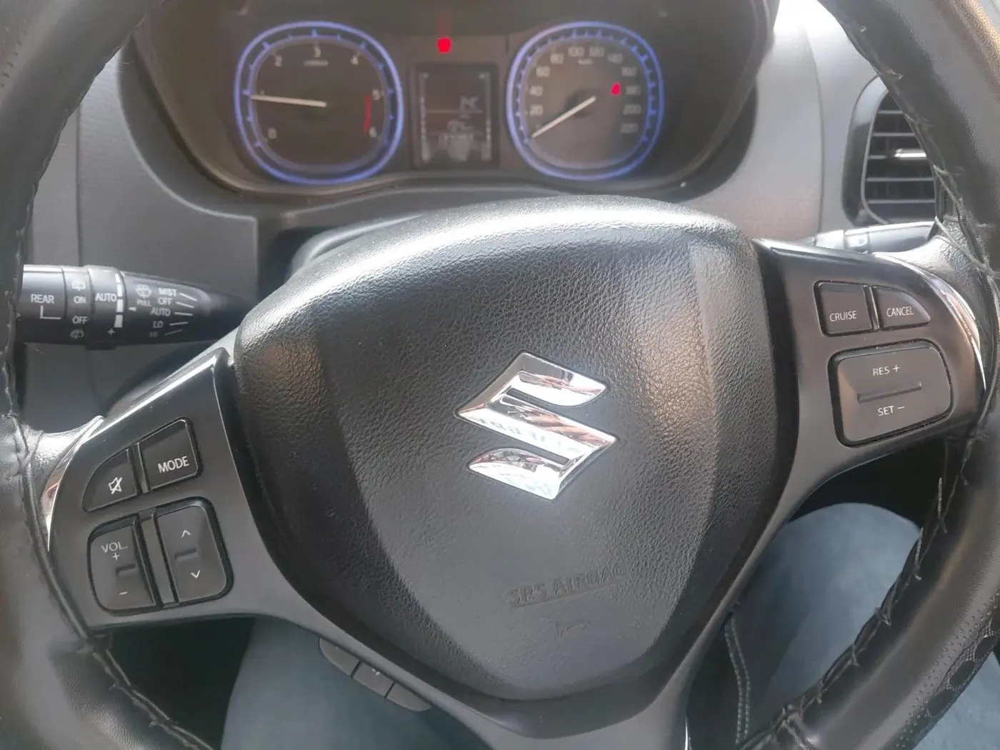 2016 Maruti Vitara Brezza ZDI PLUS DUAL TONE, Diesel, Manual, 1,37,282 km, interior