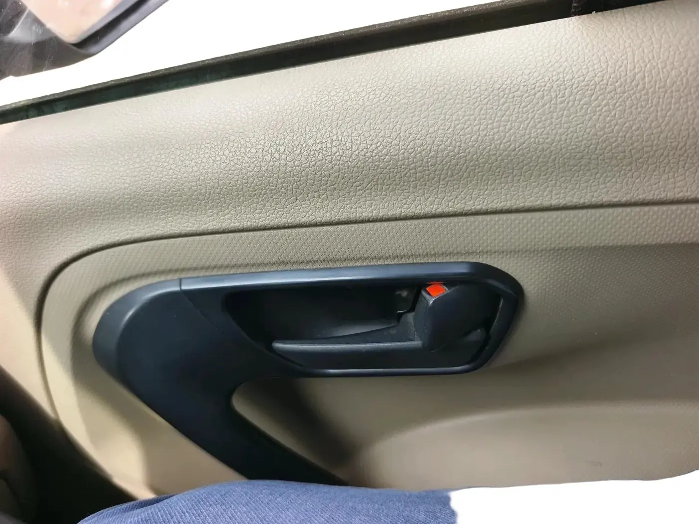 2022 Mahindra BOLERO NEO N 8, Diesel, Manual, 41,537 km, interior