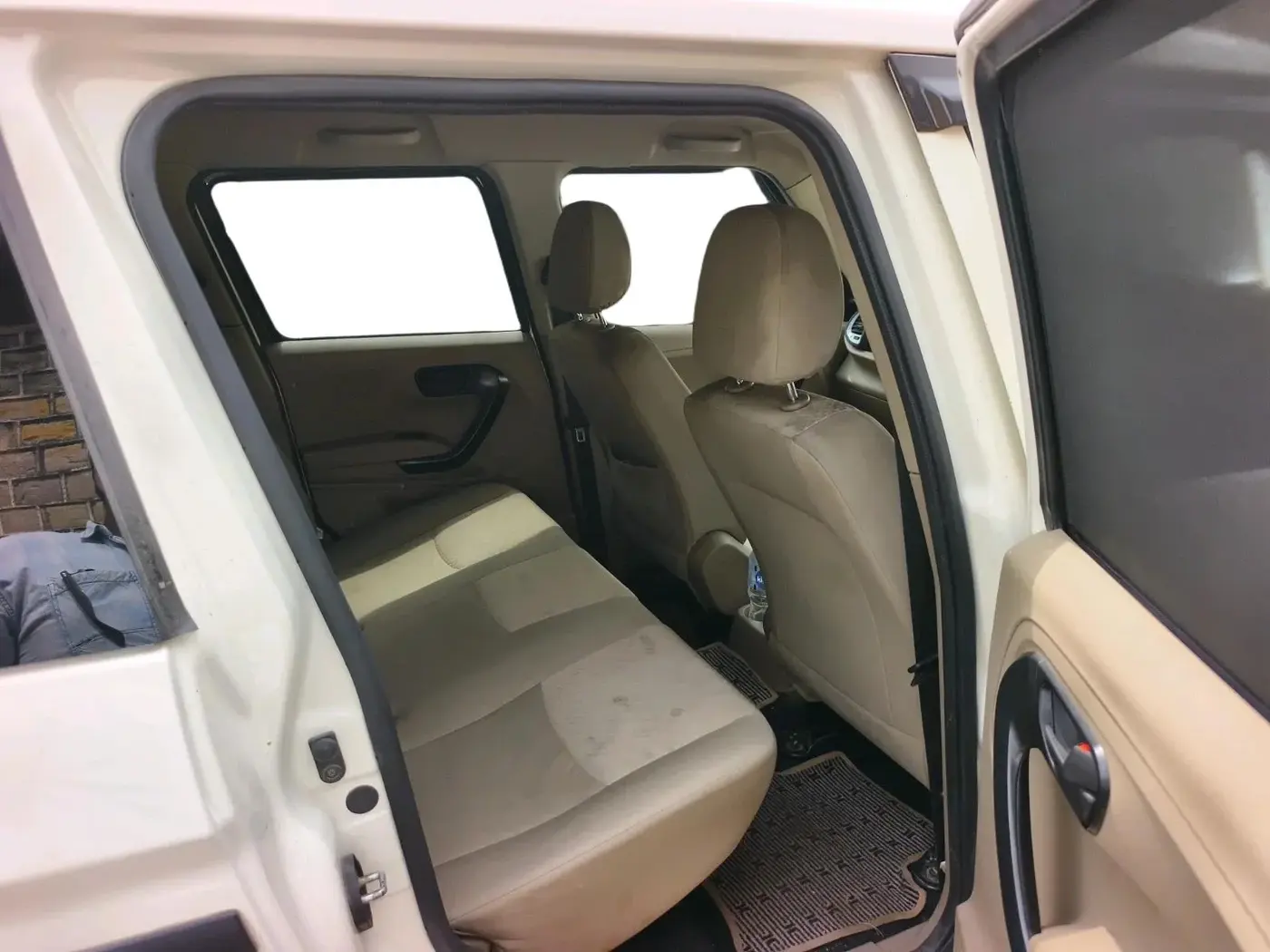 2022 Mahindra BOLERO NEO N 8, Diesel, Manual, 41,537 km, interior
