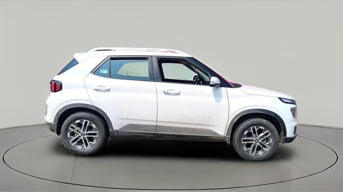 2025 Hyundai VENUE SX 1.5 CRDI, Diesel, Manual, 32,738 km, exterior