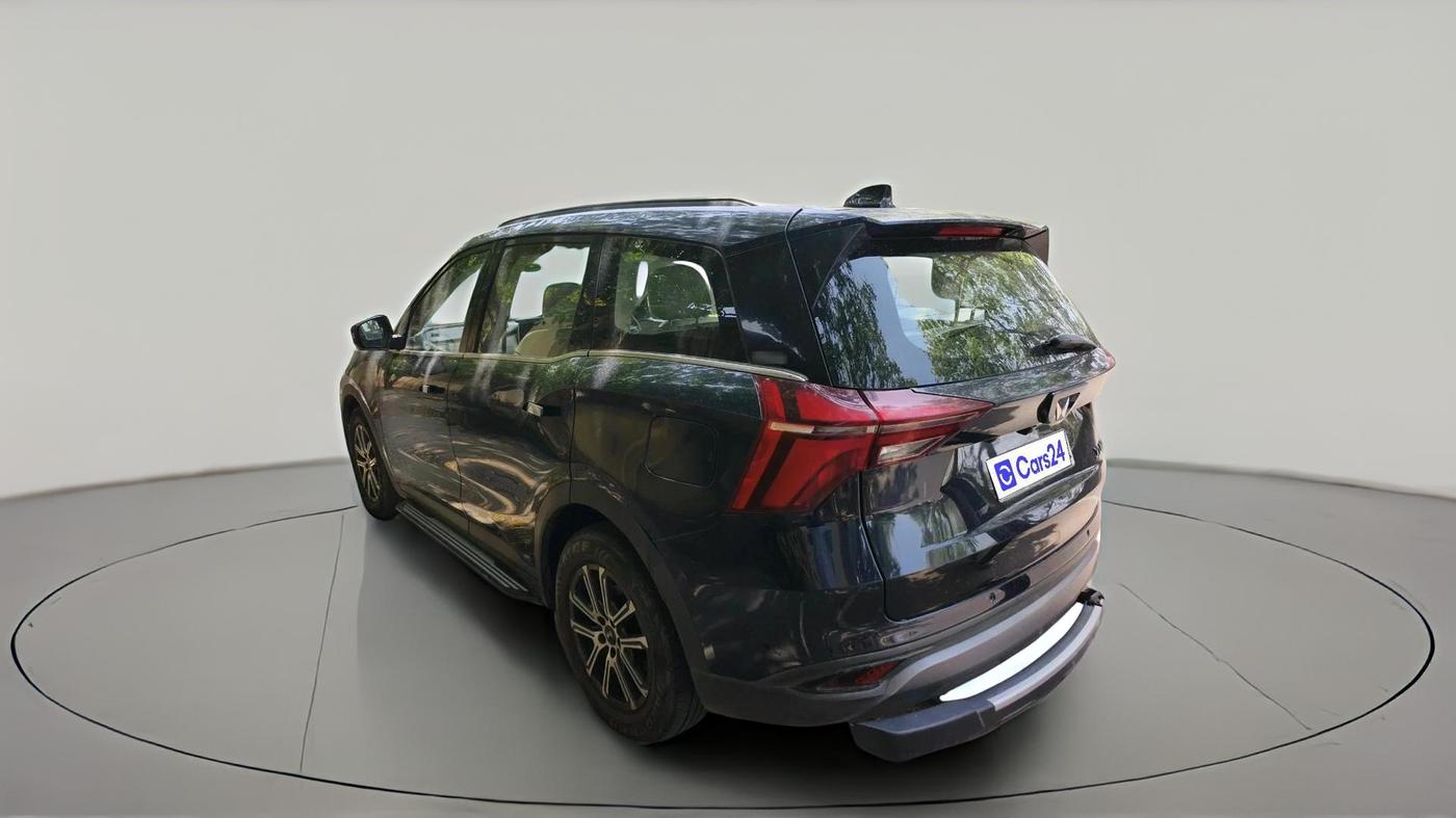2021 Mahindra XUV700 AX 7 LUXURY P AT 7 STR, Petrol, Automatic, 23,761 km, exterior