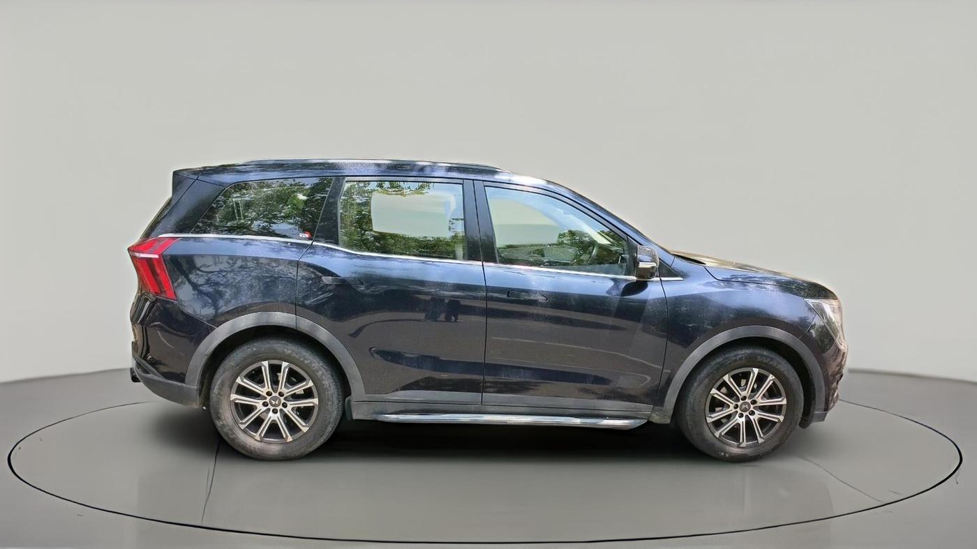 2021 Mahindra XUV700 AX 7 LUXURY P AT 7 STR, Petrol, Automatic, 23,761 km, exterior
