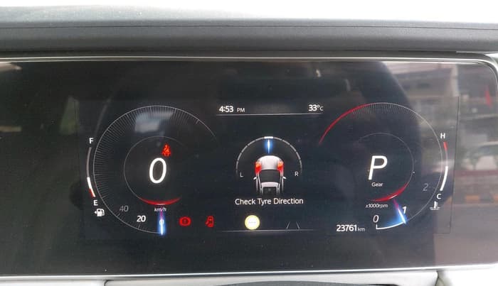 2021 Mahindra XUV700 AX 7 LUXURY P AT 7 STR, Petrol, Automatic, 23,761 km, interior