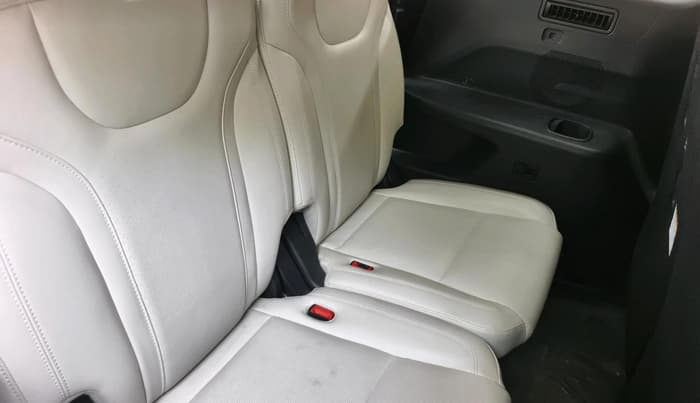 2021 Mahindra XUV700 AX 7 LUXURY P AT 7 STR, Petrol, Automatic, 23,761 km, interior