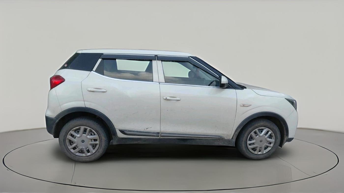 2019 Mahindra XUV300 W4 1.5 DIESEL, Diesel, Manual, 91,715 km, exterior
