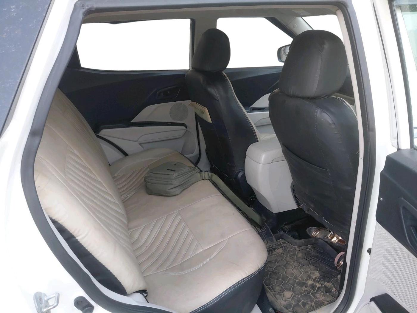 2019 Mahindra XUV300 W4 1.5 DIESEL, Diesel, Manual, 91,715 km, interior
