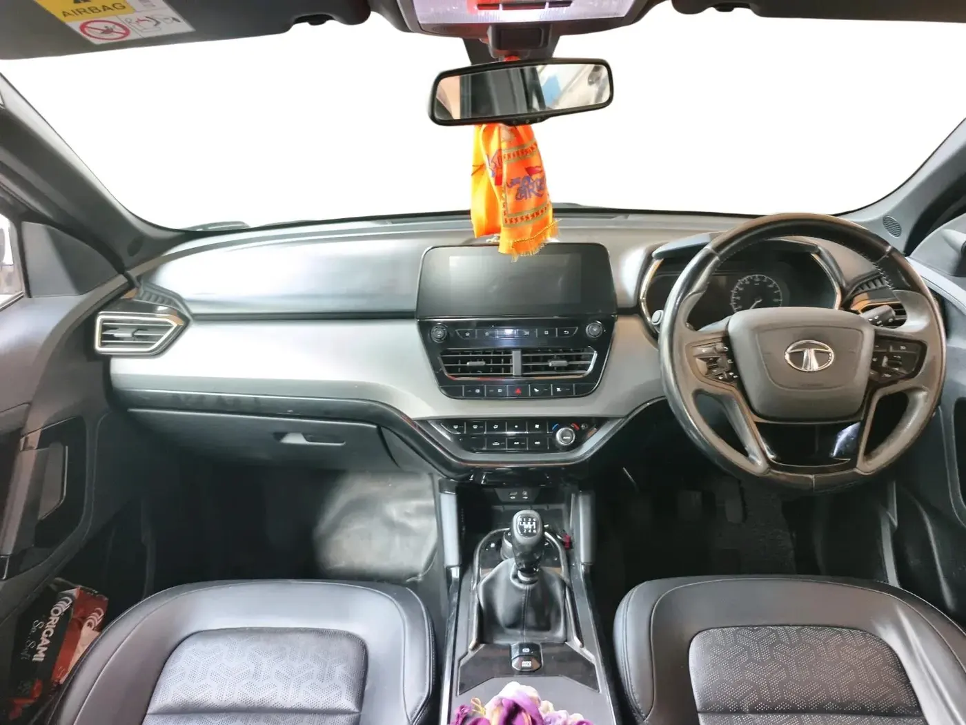 2023 Tata Harrier XZ PLUS 2.0L DARK EDITION, Diesel, Manual, 1,00,445 km, interior
