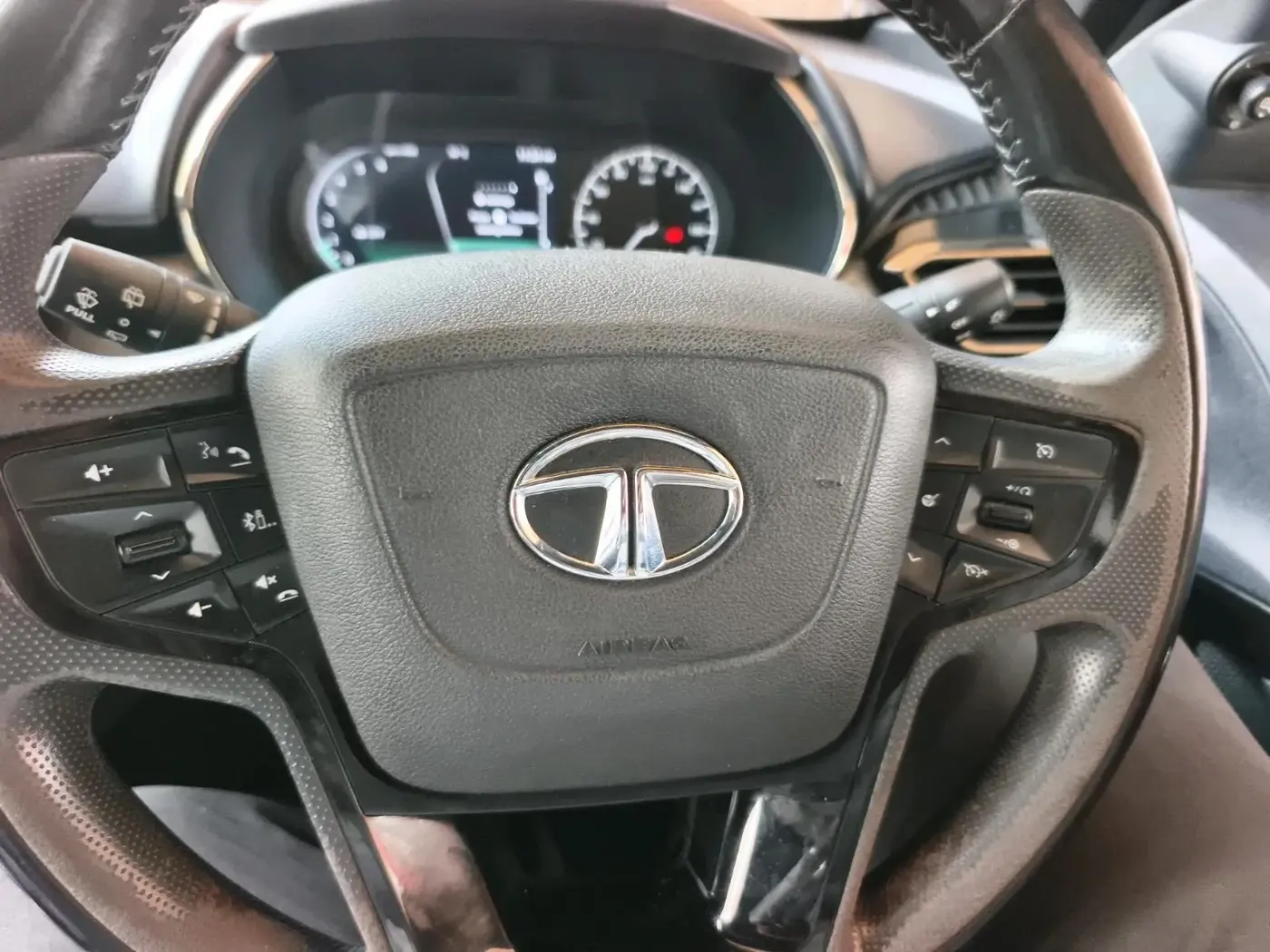 2023 Tata Harrier XZ PLUS 2.0L DARK EDITION, Diesel, Manual, 1,00,445 km, interior